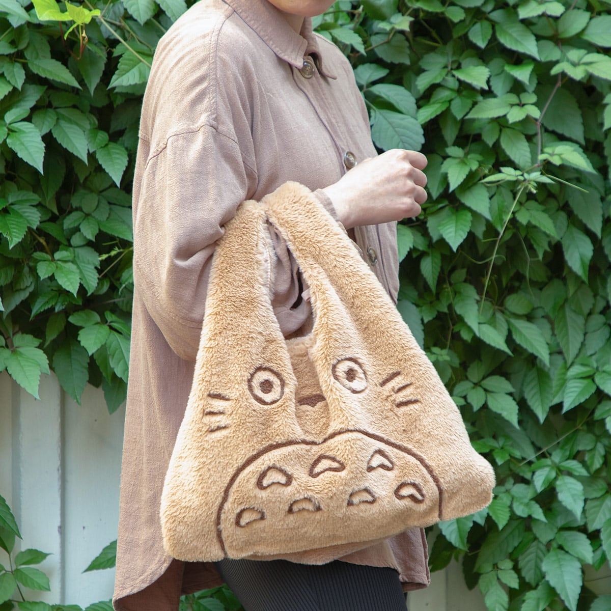 My Neighbor Totoro Fluffy Totoro Tote Bag - official view 9