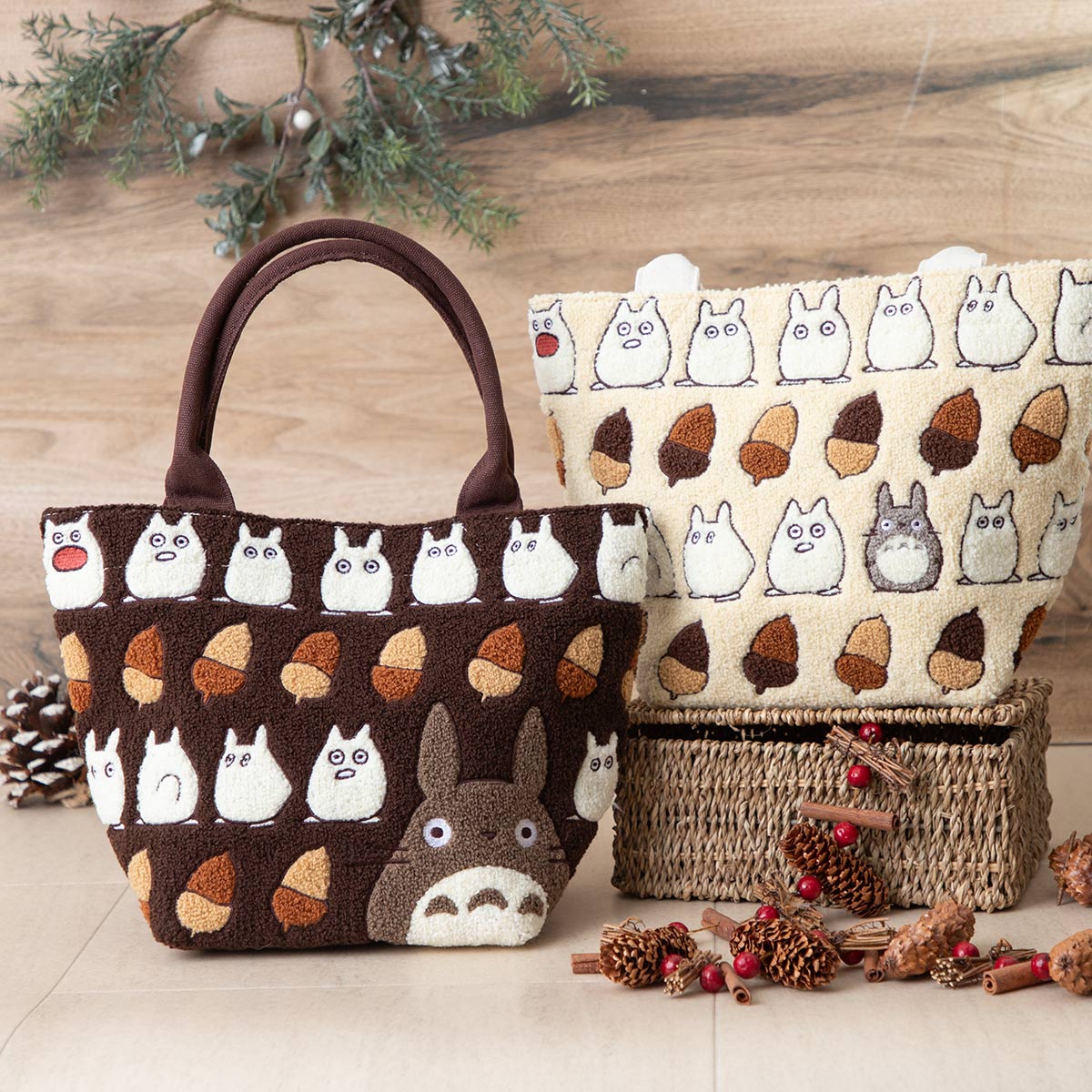 My Neighbor Totoro Hoko Moko Embroidery Ivory Lunch Tote - official view 8
