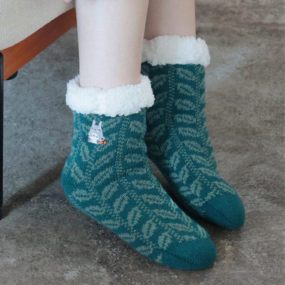 My Neighbor Totoro Leaf-Pattern Boa-Lined Room Socks 23-25 cm - official view 7