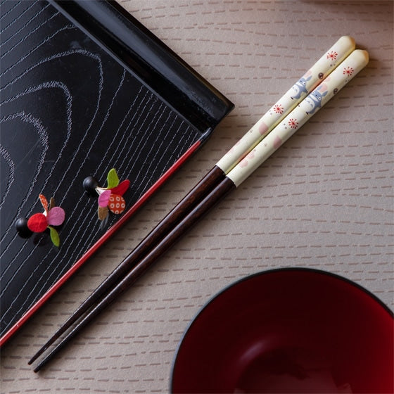My Neighbor Totoro Sakura Wooden Chopsticks 23 cm - official view 1