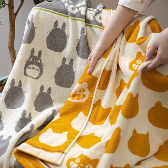 My Neighbor Totoro Silhouette Cotton Nap Blanket - official view 4