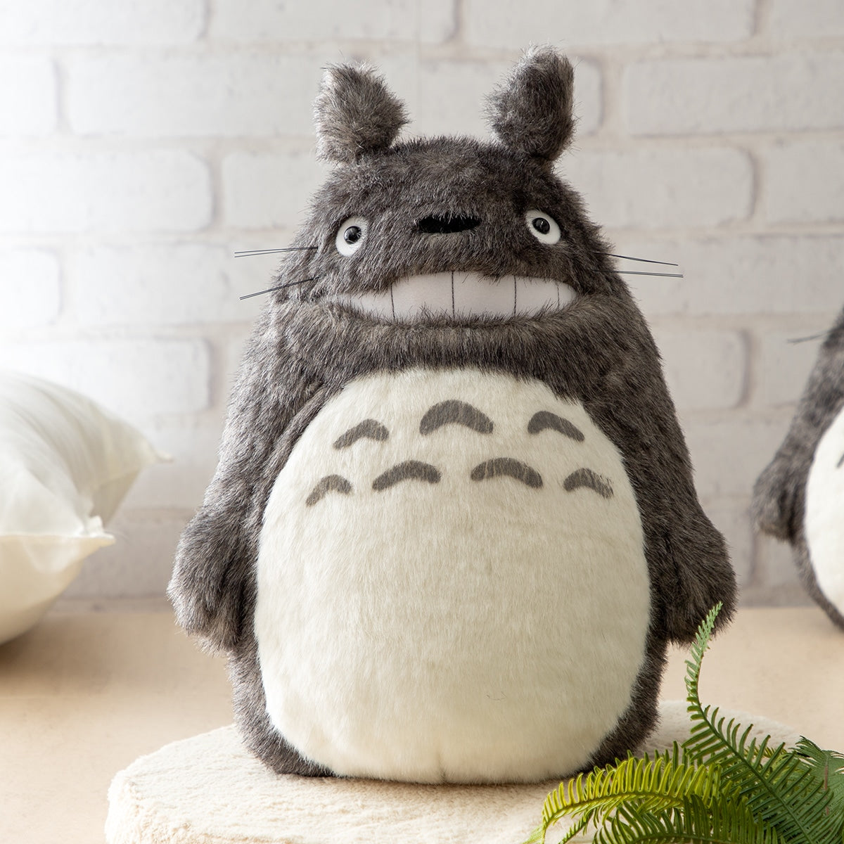 My Neighbor Totoro - Smiling Totoro Plush (2 Sizes) - L - 35 cm - official view 10