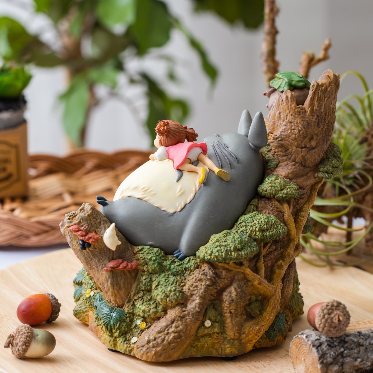 My Neighbor Totoro Totoro and Mei Music Box - official view 3