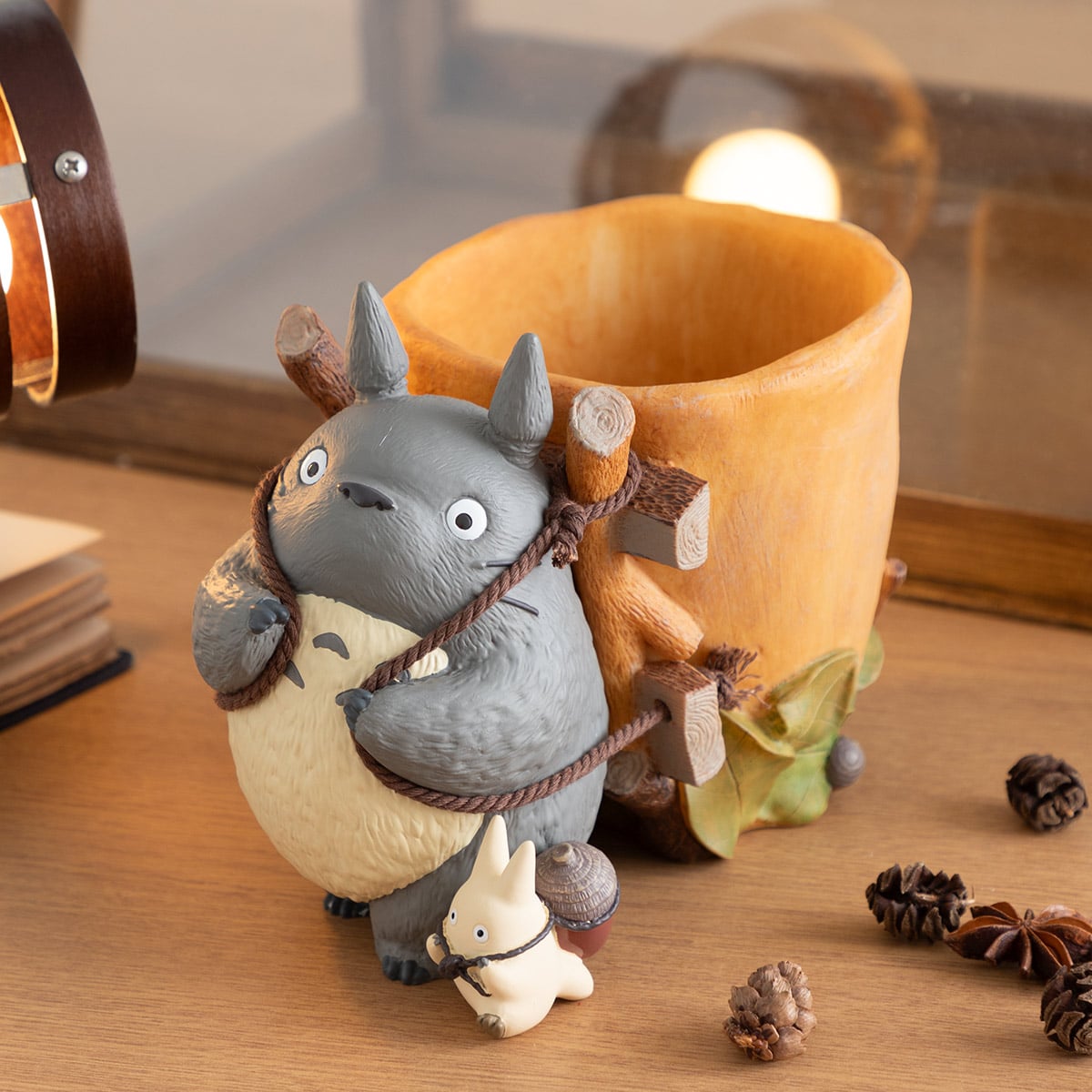 My Neighbor Totoro Totoro Delivery Planter Cover - official view 1