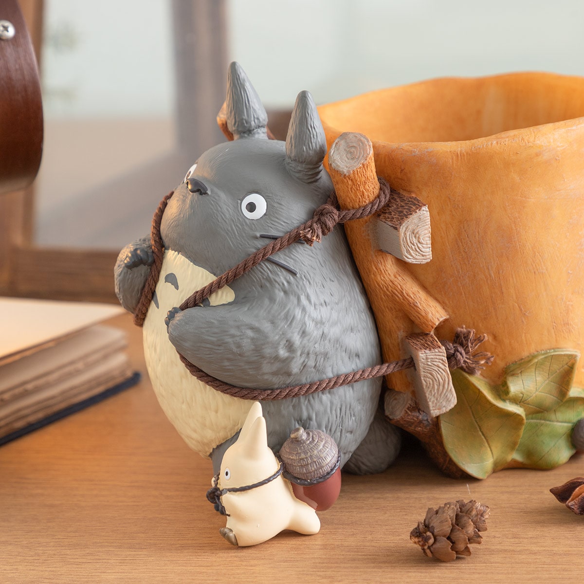 My Neighbor Totoro Totoro Delivery Planter Cover - official view 6
