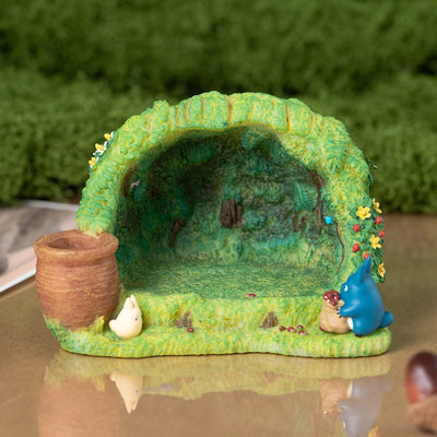My Neighbor Totoro - Totoro's Home Diorama Pen Stand with Paperweight - official view 3