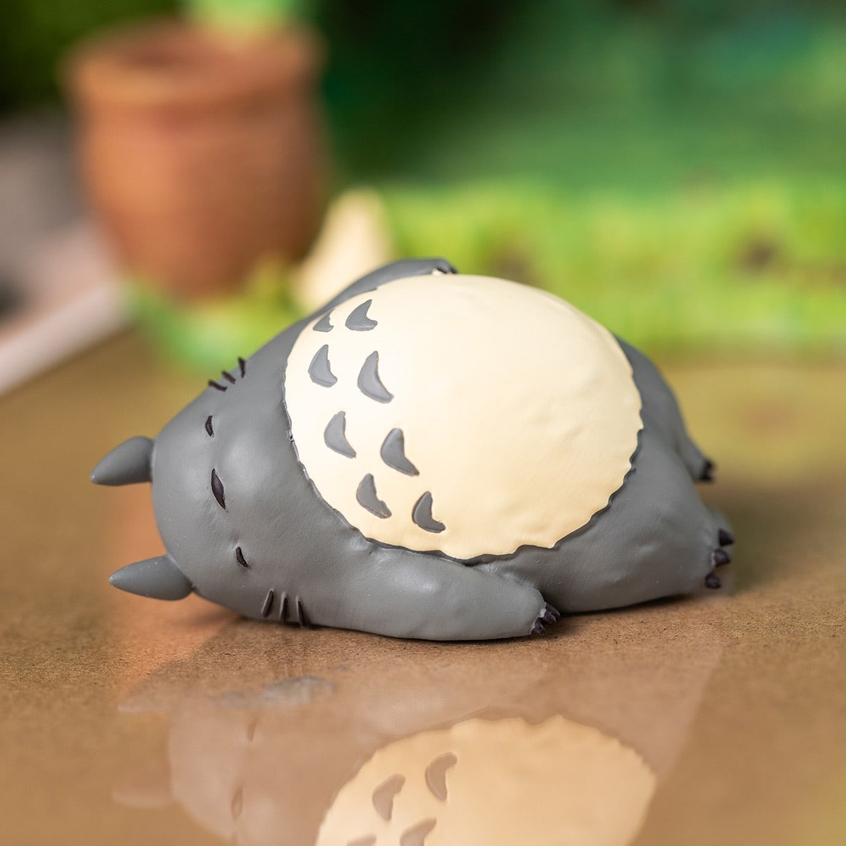 My Neighbor Totoro - Totoro's Home Diorama Pen Stand with Paperweight - official view 4