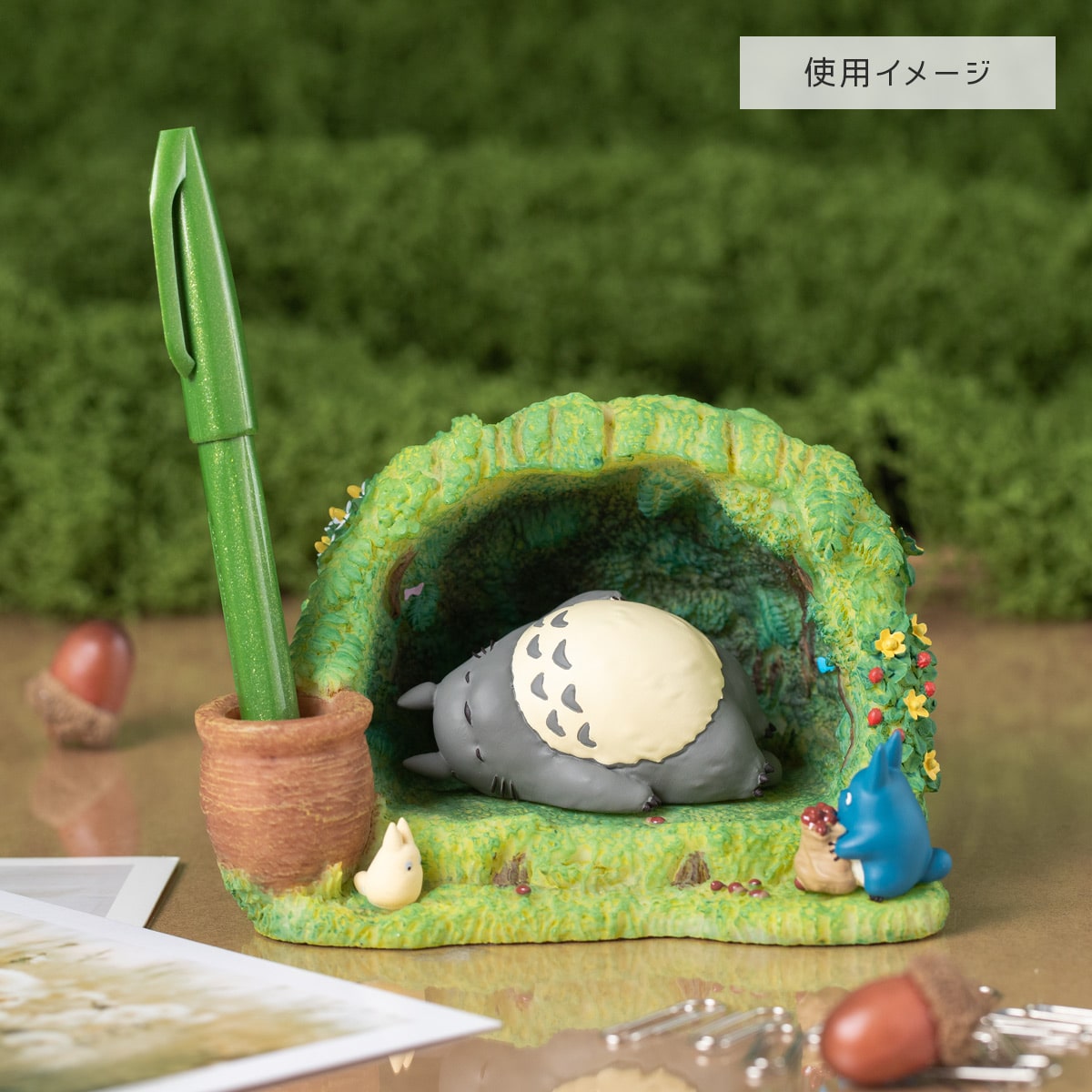 My Neighbor Totoro - Totoro's Home Diorama Pen Stand with Paperweight - official view 6