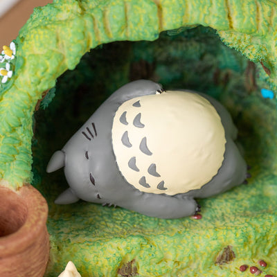My Neighbor Totoro - Totoro's Home Diorama Pen Stand with Paperweight - official view 9