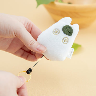 My Neighbor Totoro White Totoro Retractable Reel Mascot - official view 4