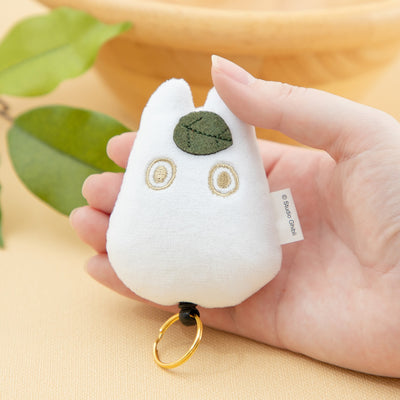 My Neighbor Totoro White Totoro Retractable Reel Mascot - official view 5