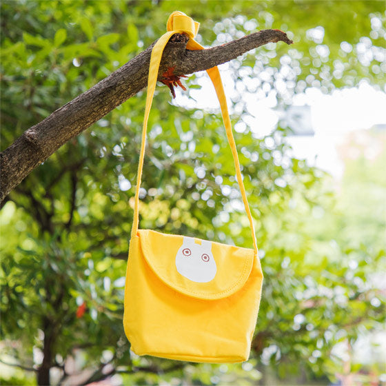 My Neighbor Totoro - White Totoro Yellow Pochette - official product view 2