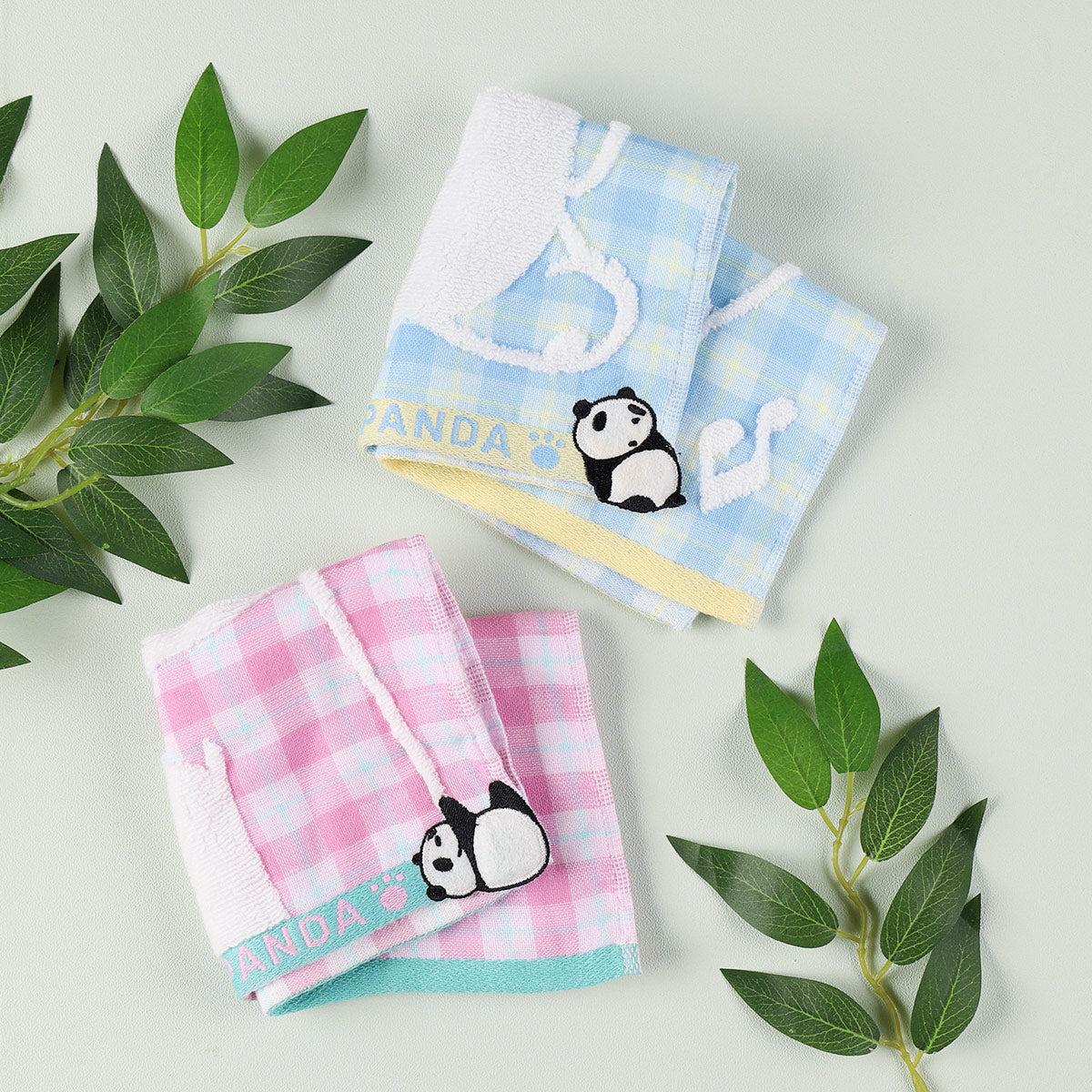 Panda! Go Panda! - Daisuki Applique Mini Towel - official view 4