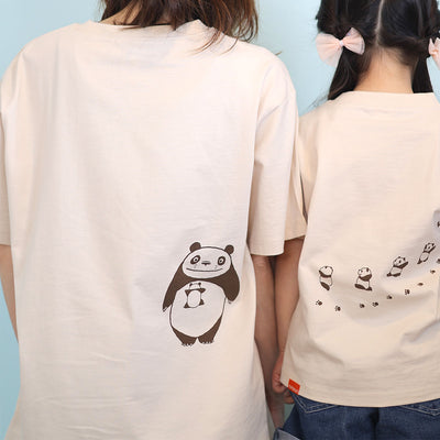 Panda! Go Panda! Nakayoshi Hug T-Shirt - Adult - official view 1