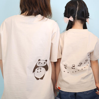 Panda! Go Panda! Nakayoshi Hug T-Shirt - Adult - official view 11
