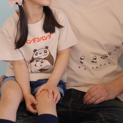Panda! Go Panda! Nakayoshi Hug T-Shirt - Kids - official view 15