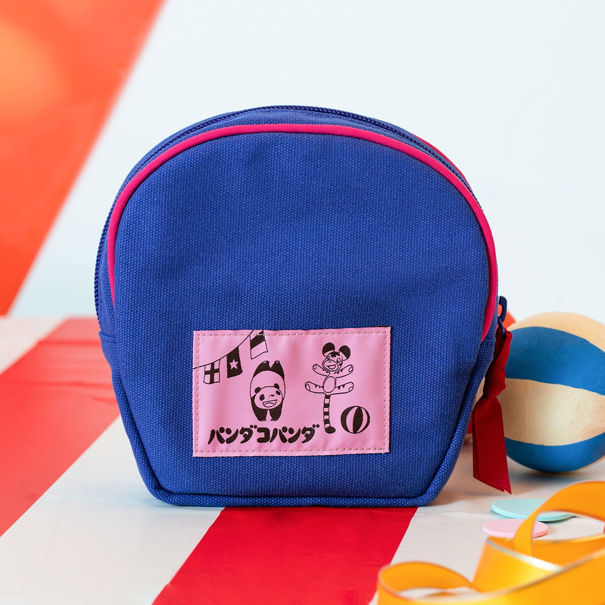 Panda! Go Panda! Rainy-Day Circus Tent Pouch - official view 2