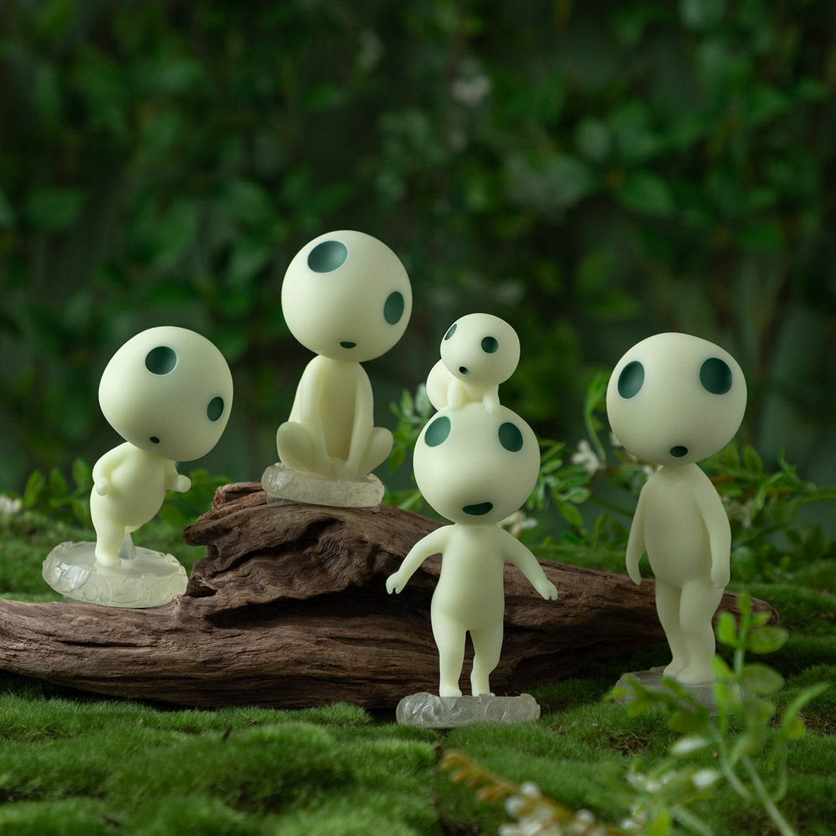 Princess Mononoke Glow-in-the-Dark Kodama Figures (3 Types) - Stacked Kodama - official view 11