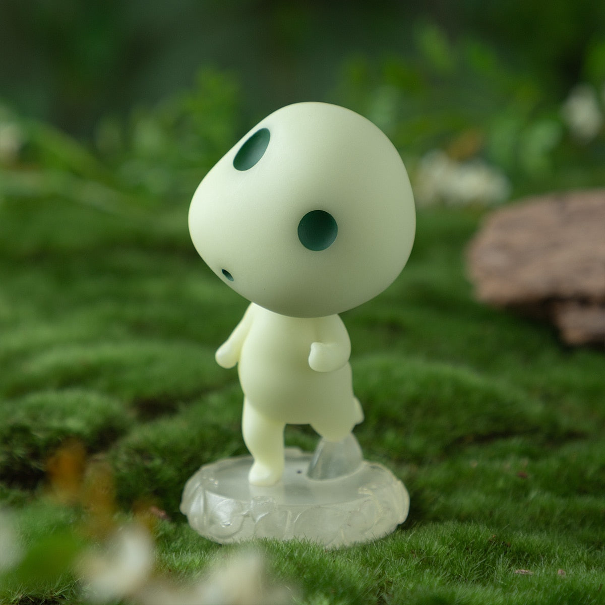 Princess Mononoke Glow-in-the-Dark Kodama Figures (3 Types) - Rounded Kodama - official view 18
