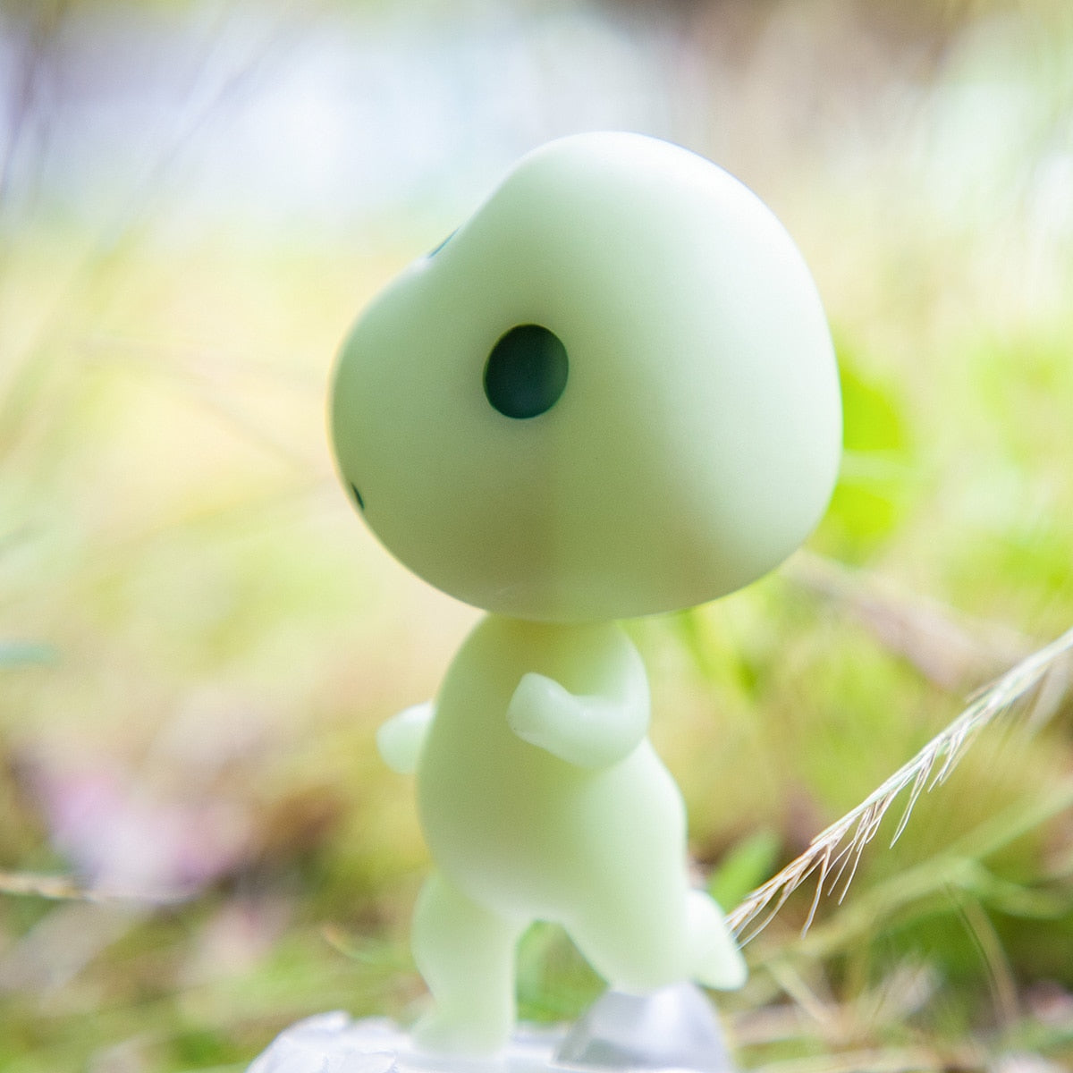 Princess Mononoke Glow-in-the-Dark Kodama Figures (3 Types) - Rounded Kodama - official view 20