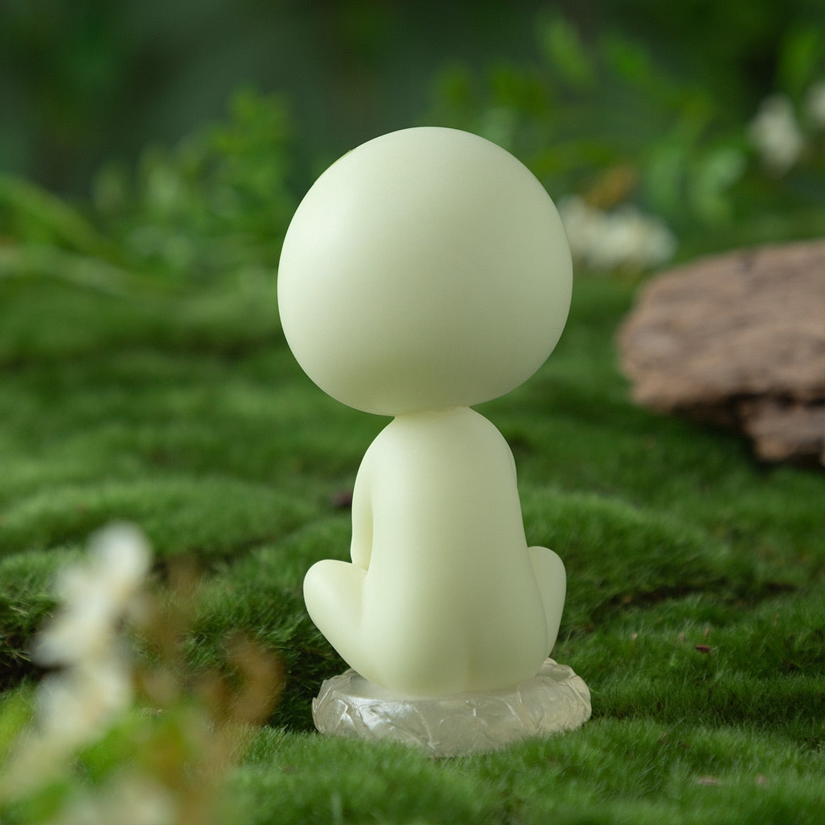 Princess Mononoke Glow-in-the-Dark Kodama Figures (3 Types) - Seated Kodama - official view 28