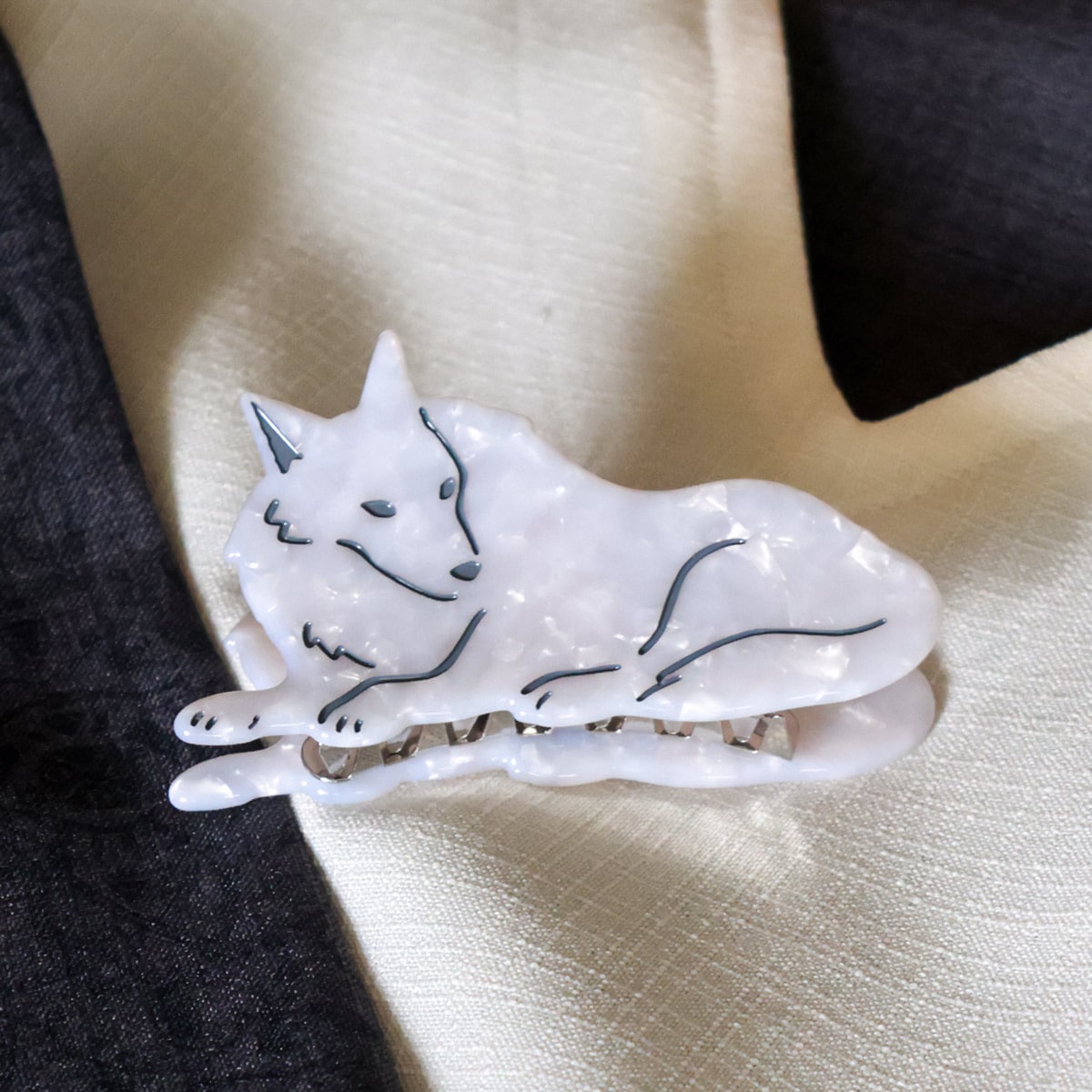 Princess Mononoke Wolf Hair Clip - official view 3