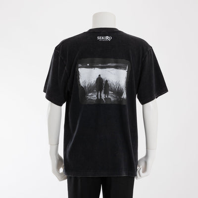 SEKIRO: NO DEFEAT SuperGroupies Wolf and Kuro Black T-shirt, official product photo 3
