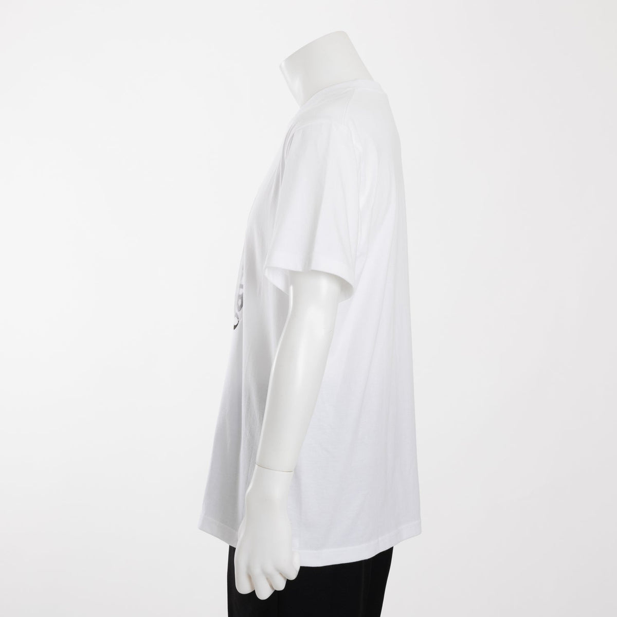 SEKIRO: NO DEFEAT SuperGroupies Wolf and Kuro White T-shirt, official product photo 5