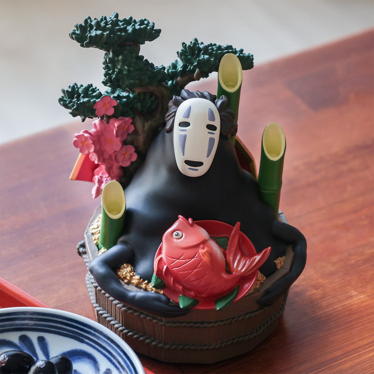 Spirited Away Auspicious No-Face Pine Bamboo and Plum Ornament - official view 1