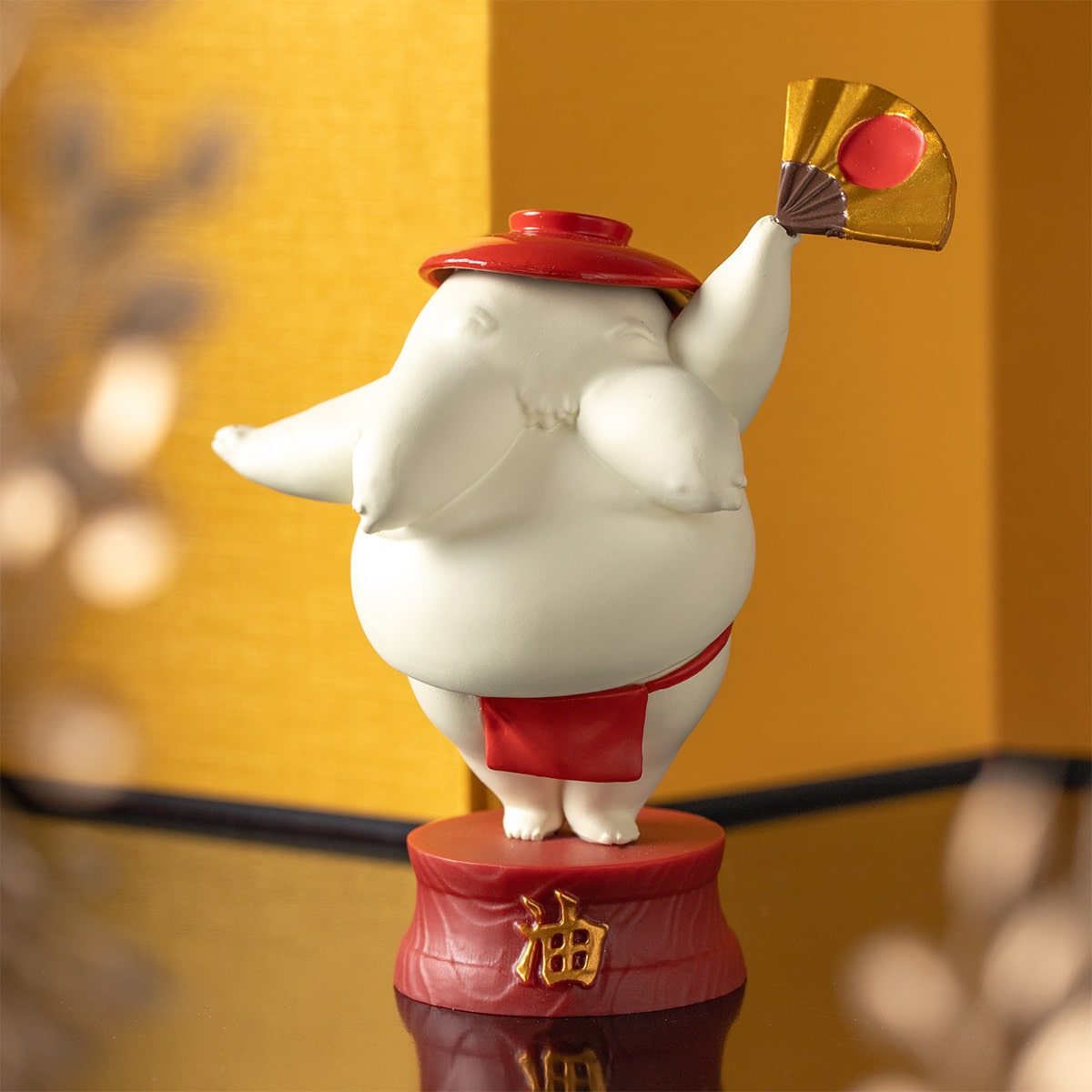Spirited Away GBL Oshira-sama Mini Bobblebody Figure - official view 1