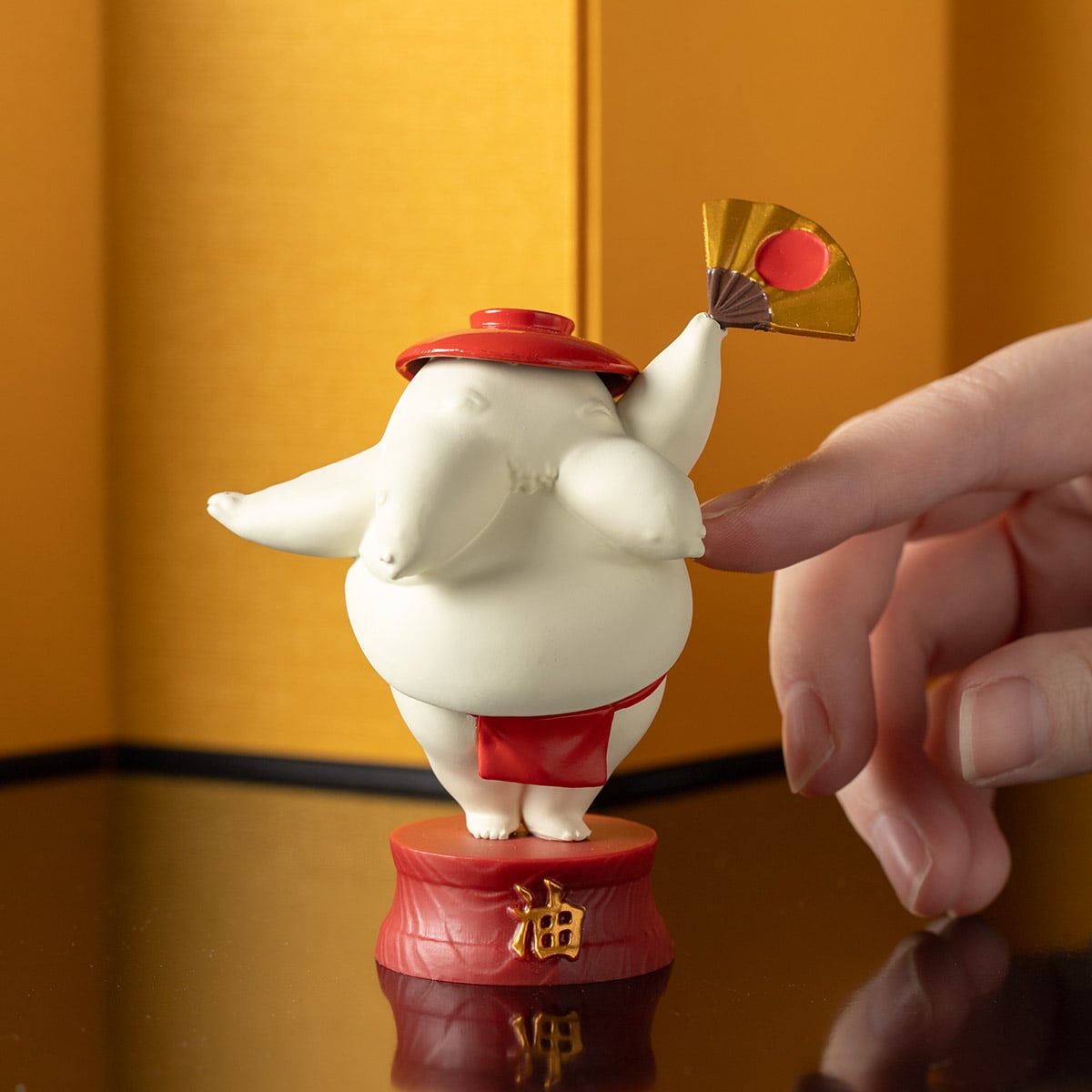 Spirited Away GBL Oshira-sama Mini Bobblebody Figure - official view 7