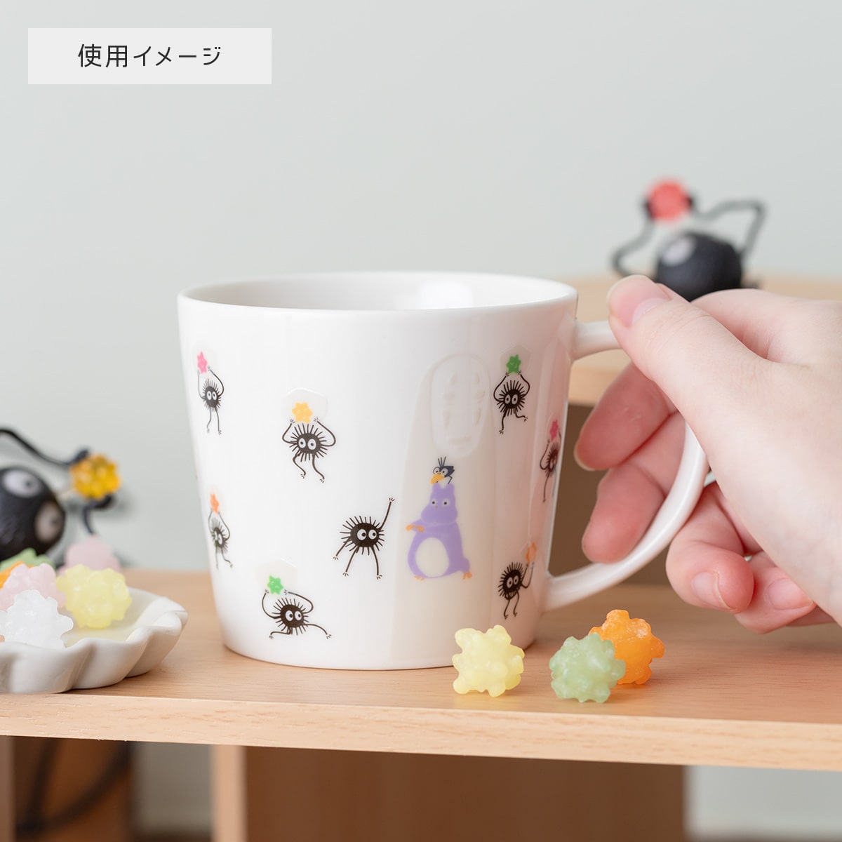Spirited Away - No-Face and Soot Sprites Heat-Reveal Mug 300 ml - official view 12