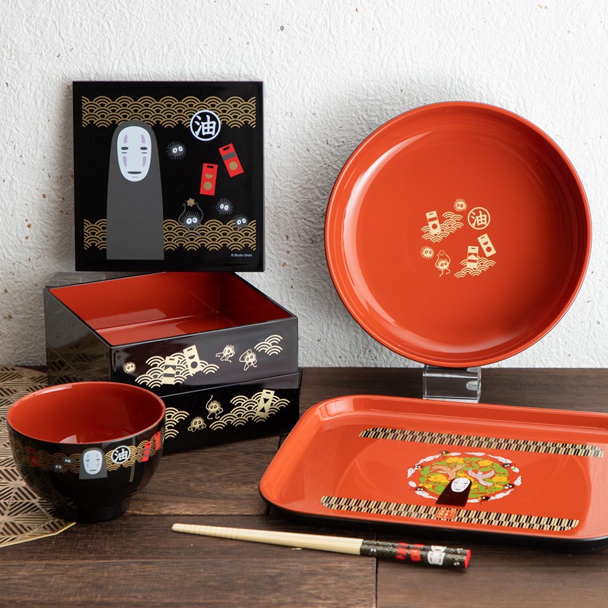 Spirited Away No-Face Lacquer-Style Soup Bowl N2 - official view 8