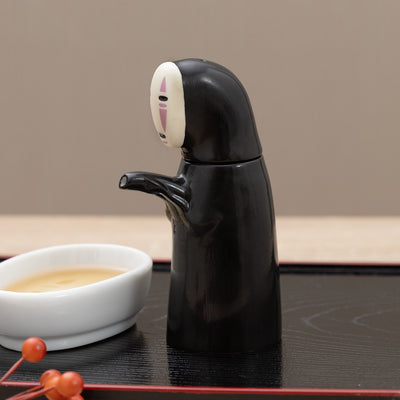 Spirited Away No-Face Soy Sauce Dispenser - official view 2