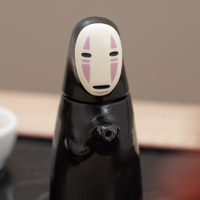 Spirited Away No-Face Soy Sauce Dispenser - official view 3