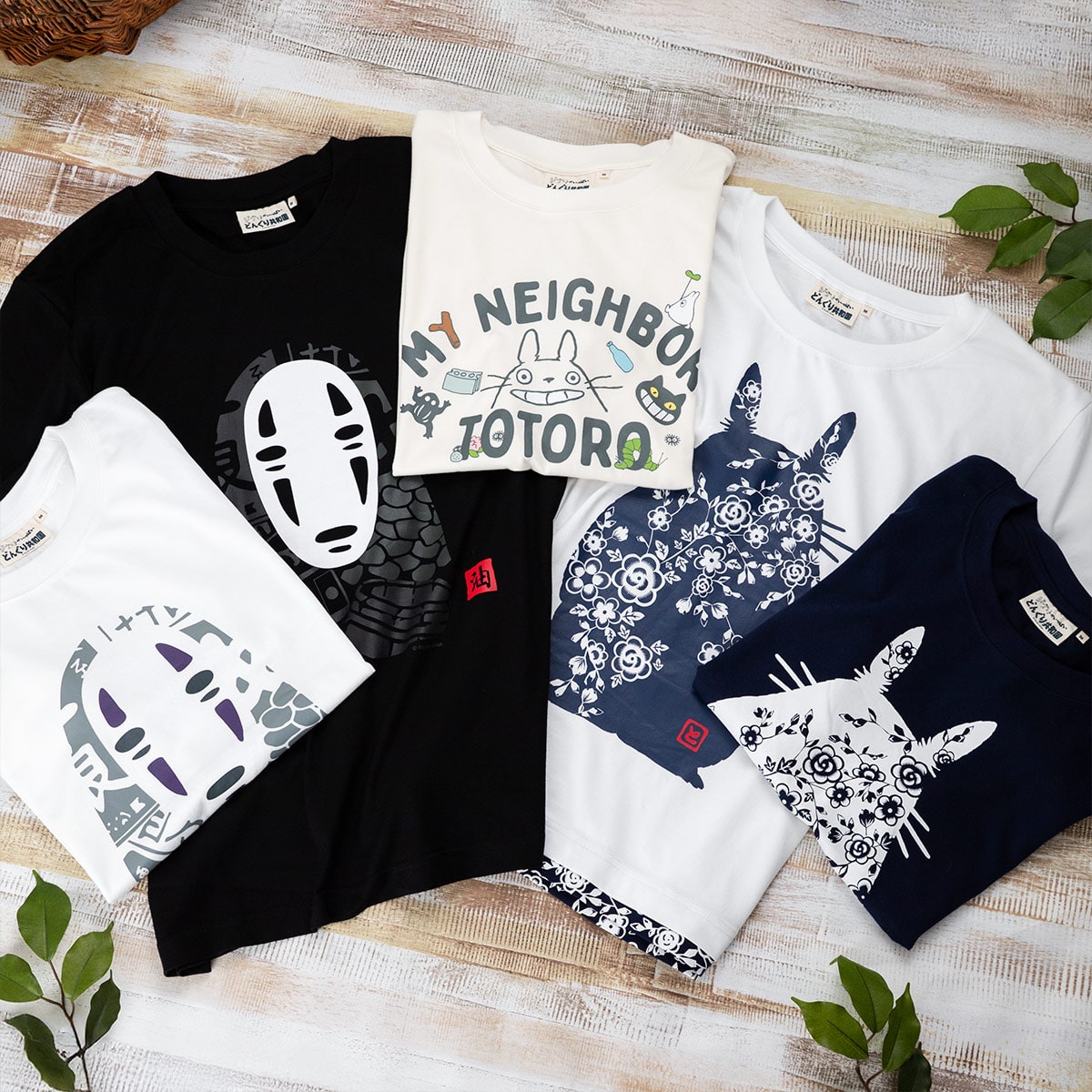 Spirited Away No-Face Stamp T-Shirt - White - official view 10