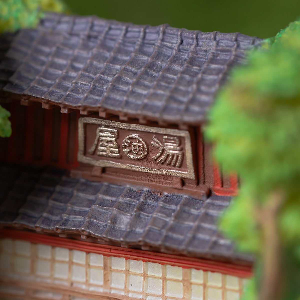 Spirited Away - Stone Guardian Tunnel Diorama Tray with Paperweight - official view 7