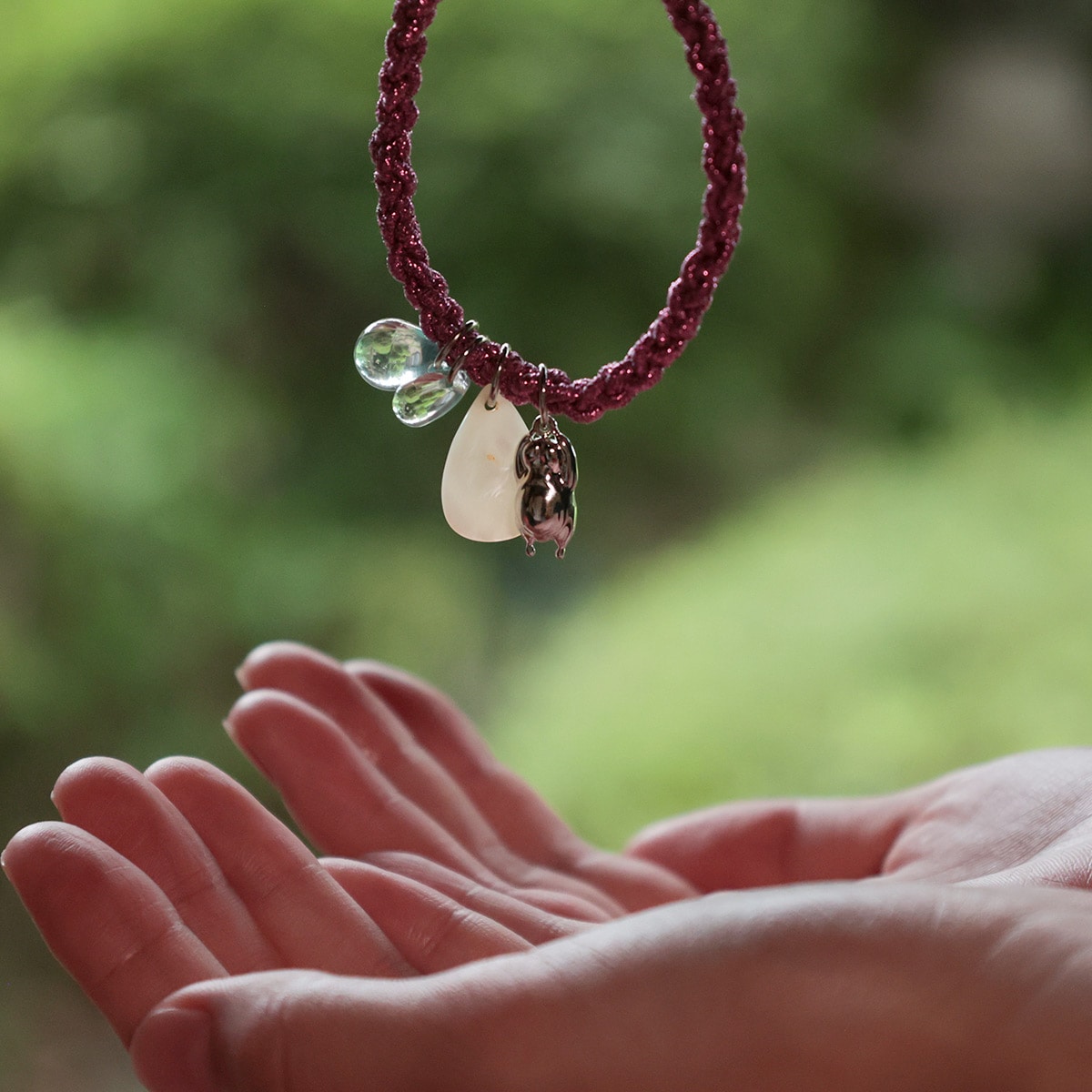 Spirited Away Unforgettable Memories Shell Hair Tie - official view 4