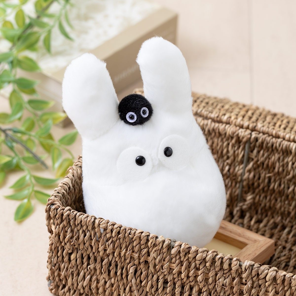 Studio Ghibli - Fluffy Otedama Plush M (7 Types) - White Totoro - official view 12