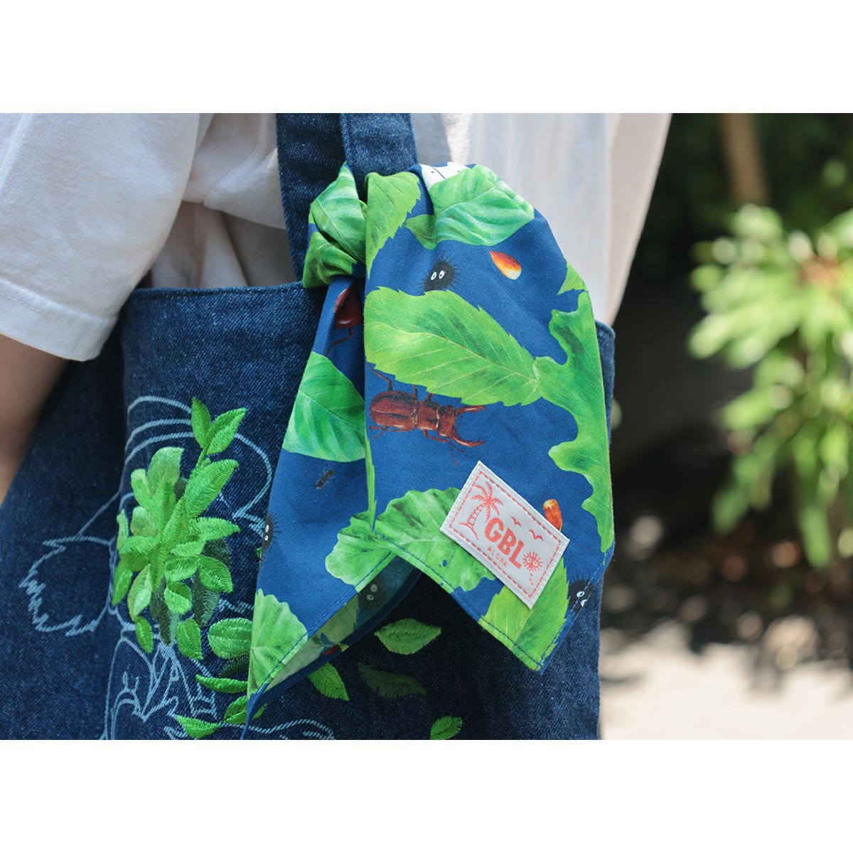 Studio Ghibli GBL Hawaiian Bandanas 45 cm (2 Types) - Totoro - Acorns and Leaves - official view 3