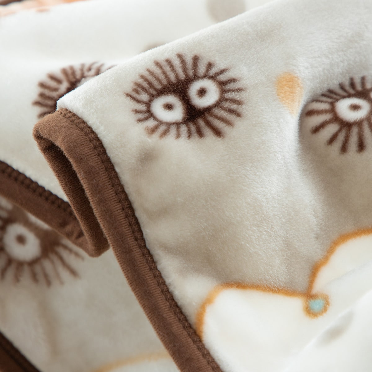 Studio Ghibli - Illustrated Lap Blankets (4 Types) - Soot Sprite Clouds - official view 11