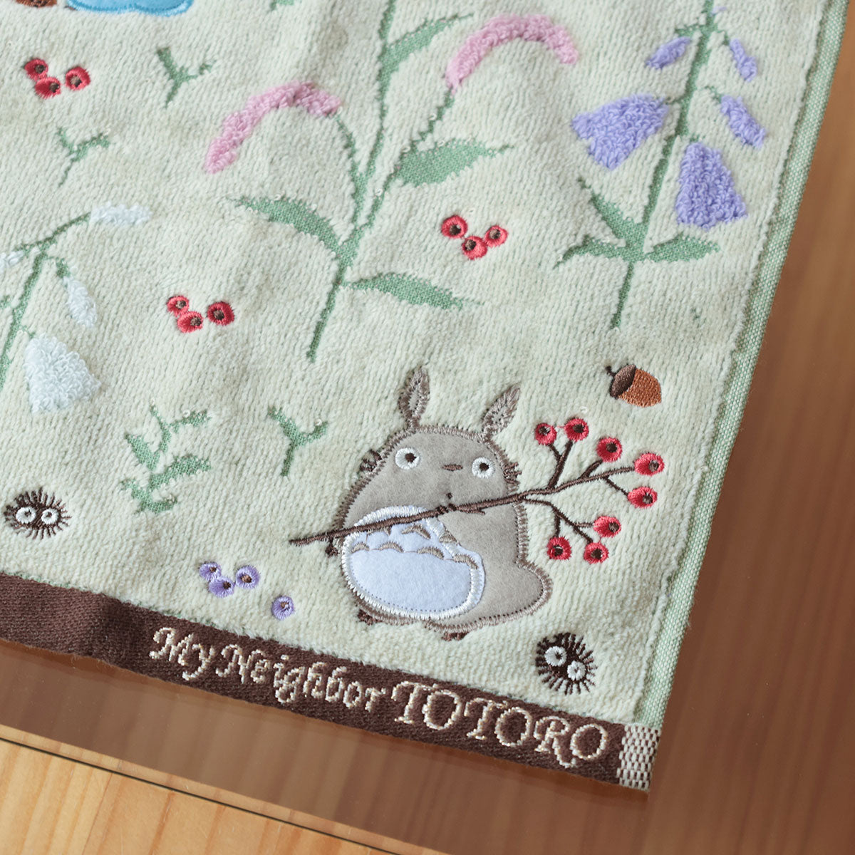 Studio Ghibli - Illustrated Mini Towels (33 Types) - Totoro Autumn Moment - official view 50