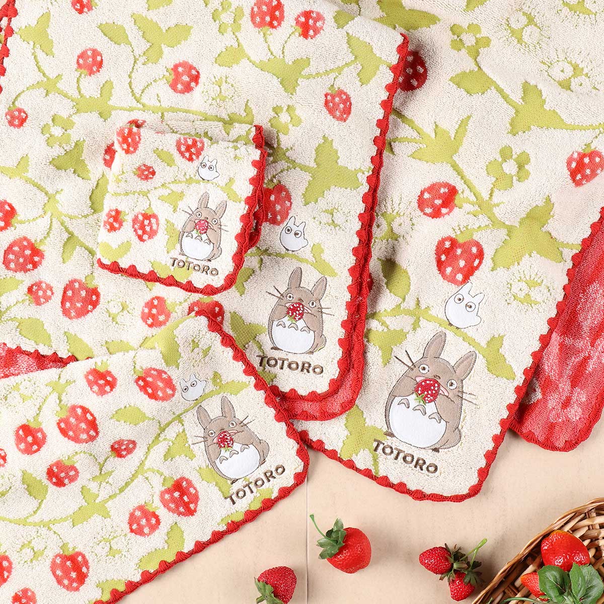 Studio Ghibli - Illustrated Mini Towels (33 Types) - Totoro Strawberry Forest - official view 65