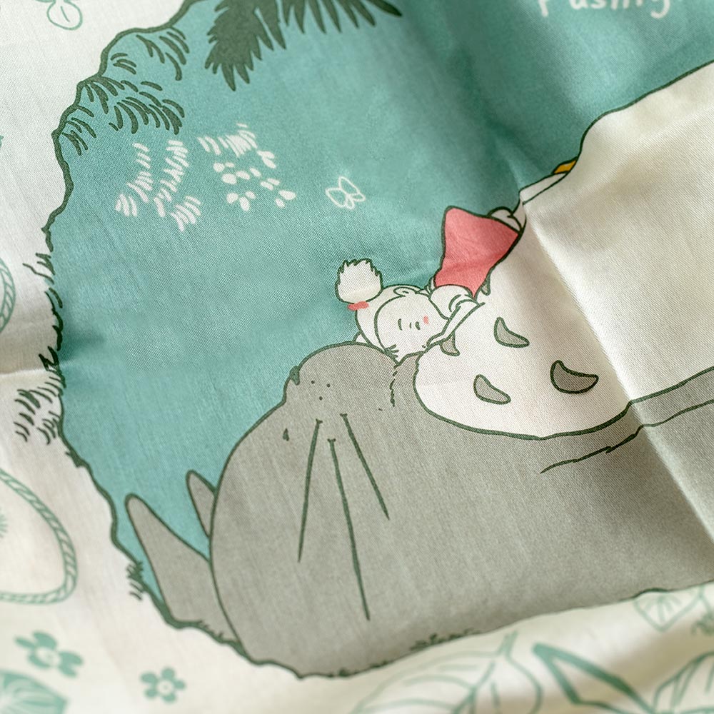 Studio Ghibli Large Illustrated Cotton Handkerchiefs (2 Types) - Totoro - Mysterious Encounter - official view 6