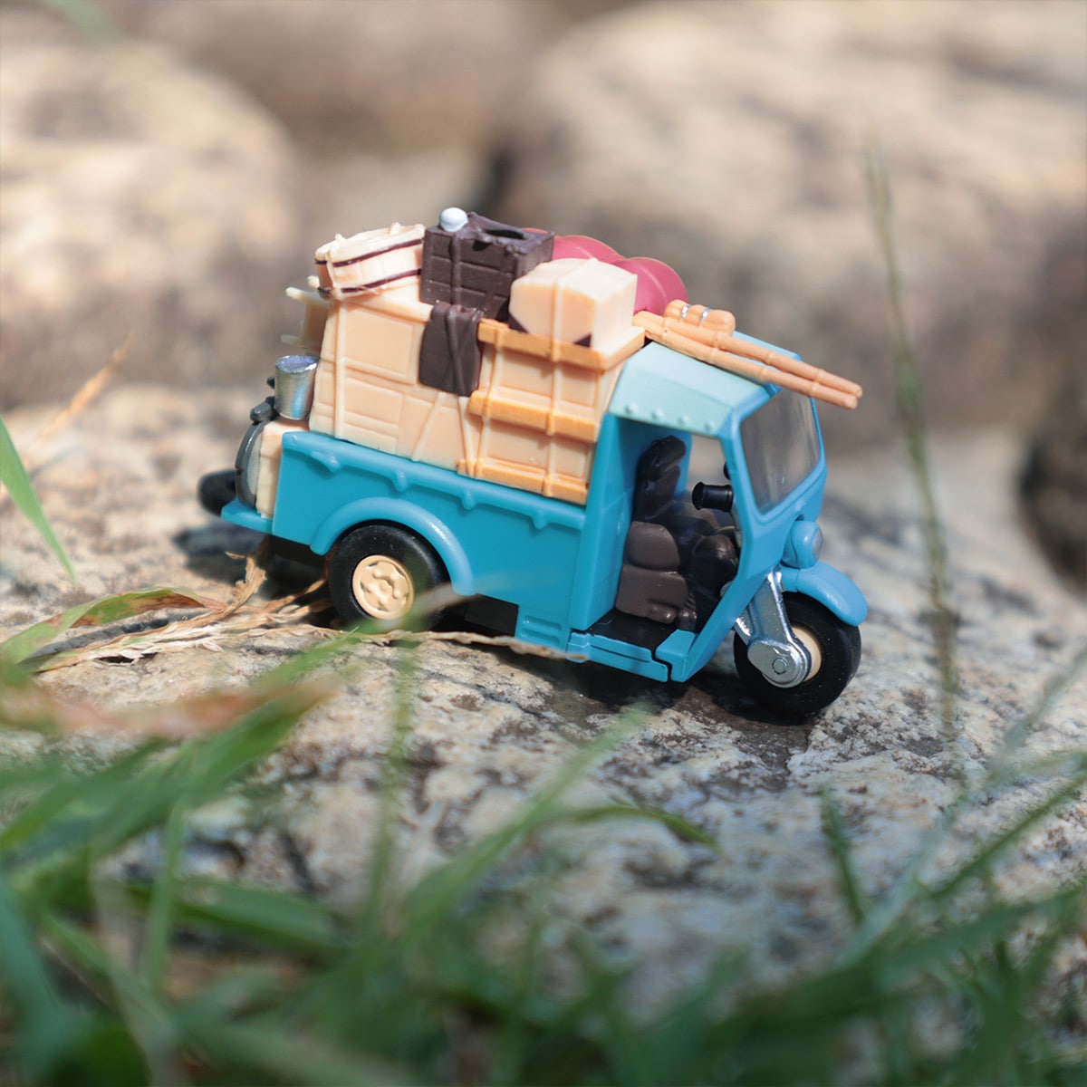 Studio Ghibli - Pullback Keyrings (7 Types) - Totoro Three-Wheeled Truck - PBK-01 - official view 6