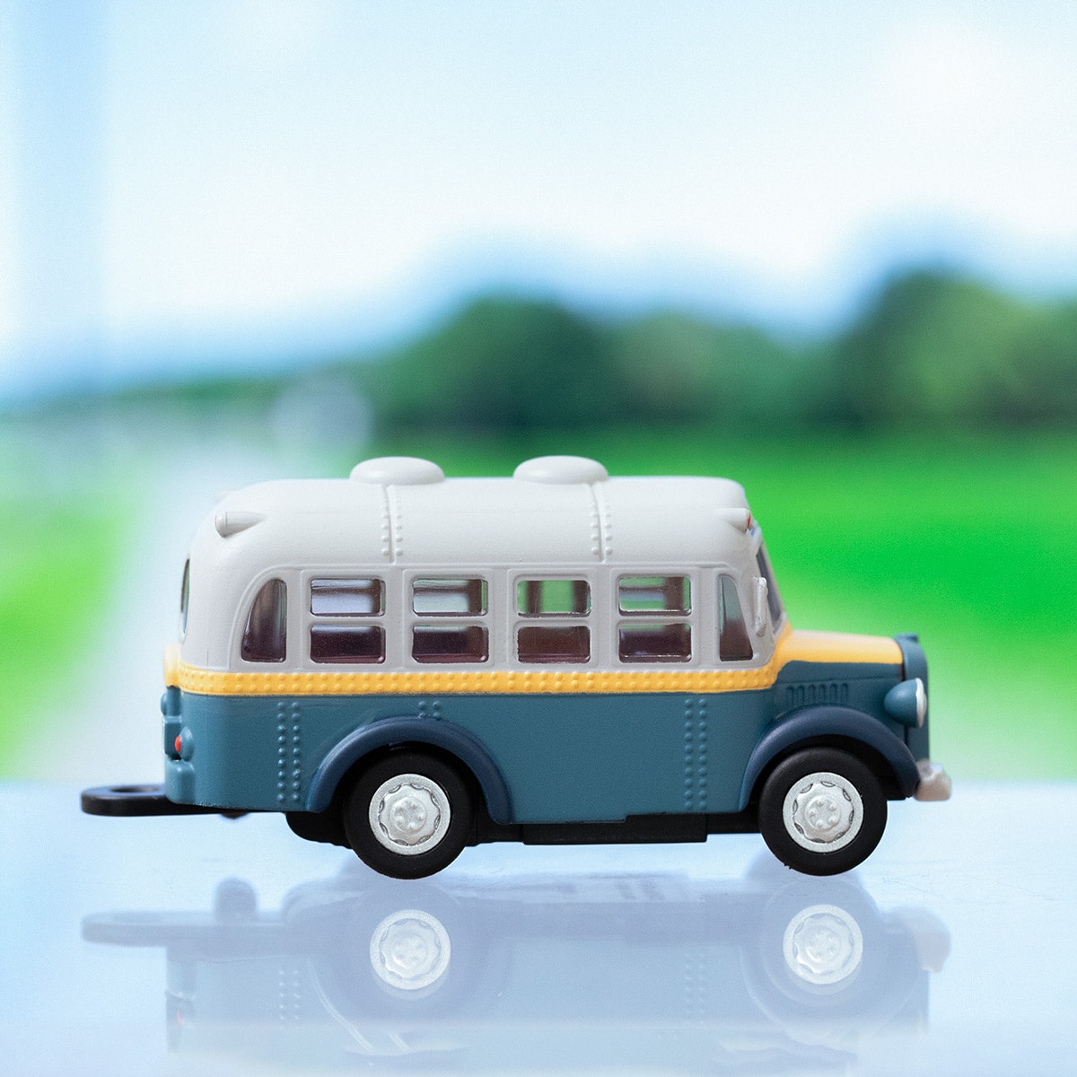 Studio Ghibli - Pullback Keyrings (7 Types) - Totoro Bonnet Bus - PBK-02 - official view 17