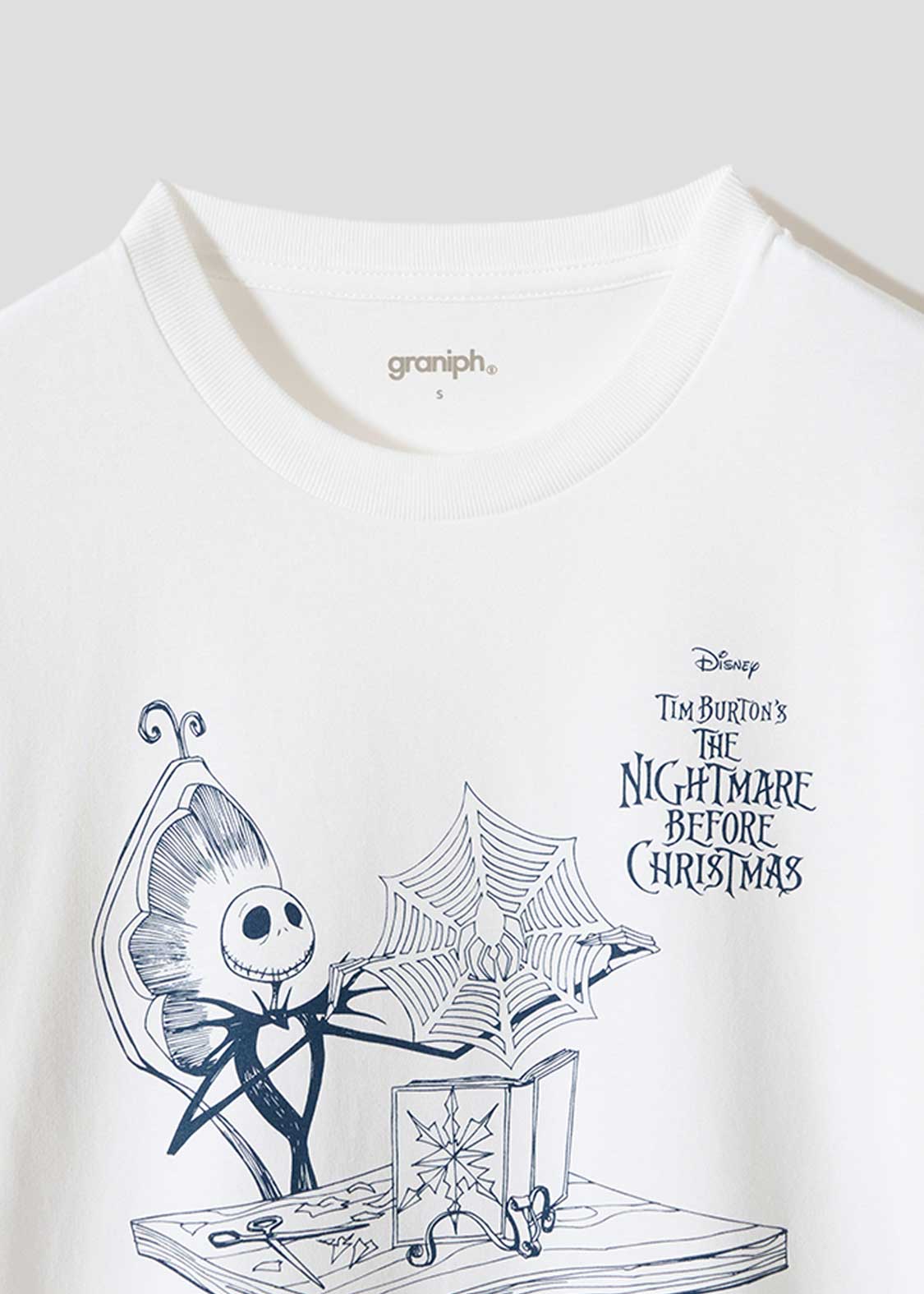 The Nightmare Before Christmas Graniph Christmas Research T-shirt, official product photo 3